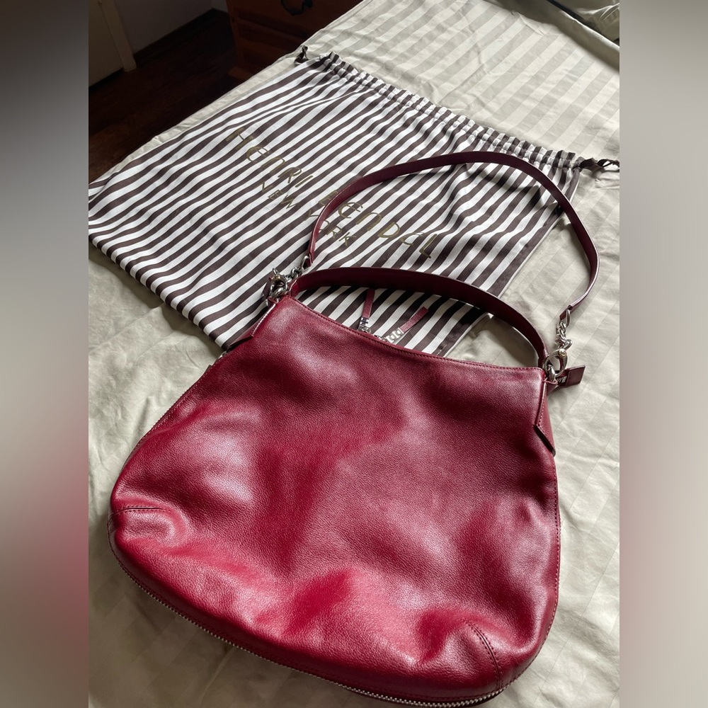 Henri Bendel Red Leather Hobo Expandable Shoulder Bag EUC Xbody Strap & Dust Bag